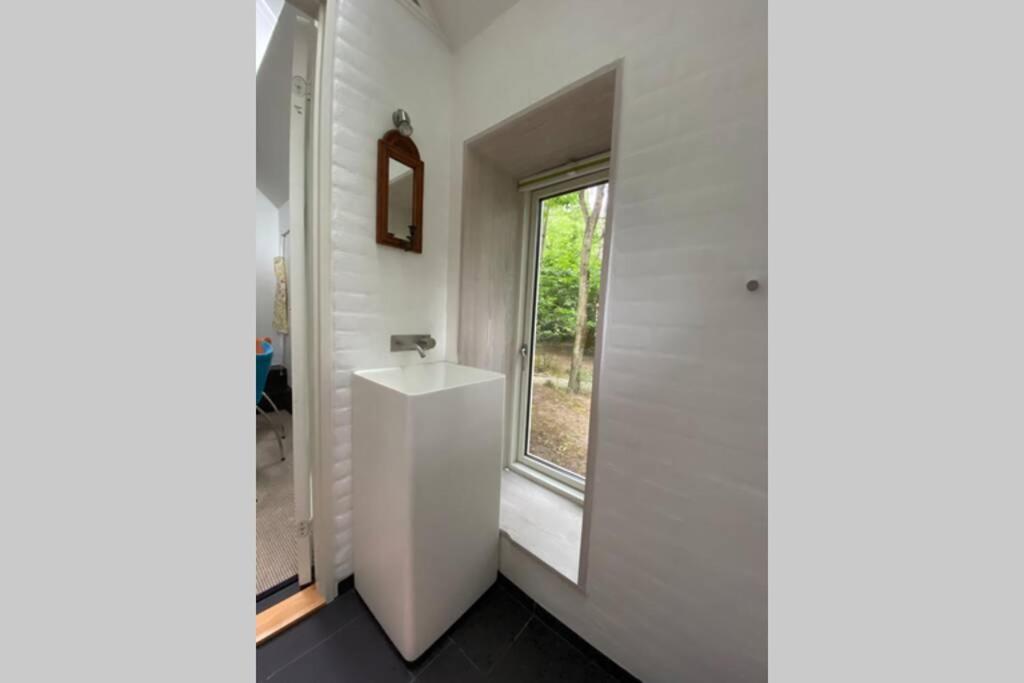 Oak Cottage Near Ronne & Beach Exterior photo